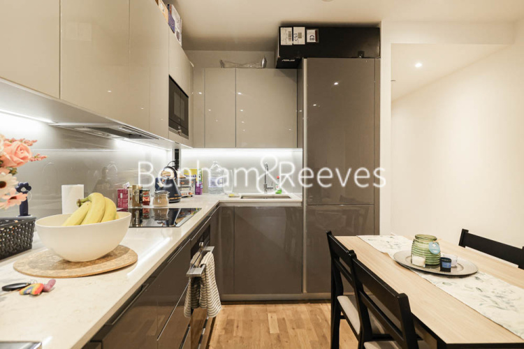 1  bedroom flat to rent in Discovery House, Juniper Drive, SW18-image 8
