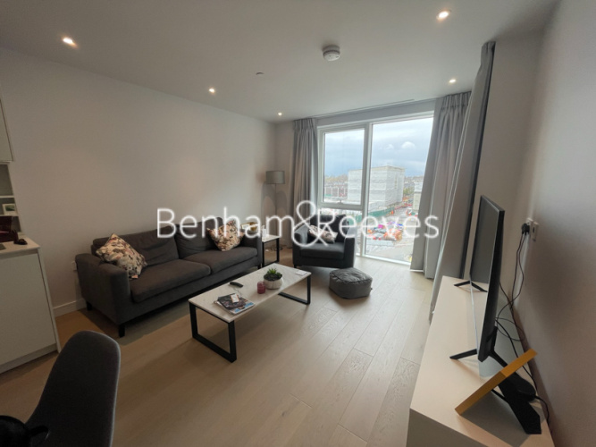 1 bedroom flat to rent in Lockgate Road, Imperial Wharf, SW6-image 1