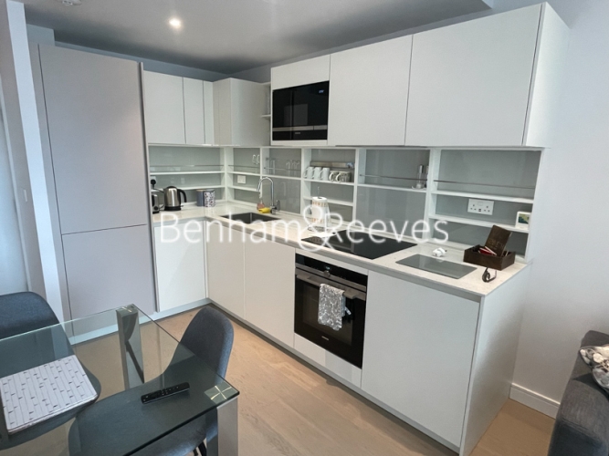 1 bedroom flat to rent in Lockgate Road, Imperial Wharf, SW6-image 2
