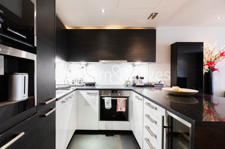 2  bedrooms flat to rent in Park Street, Chelsea Creek, SW6-image 19