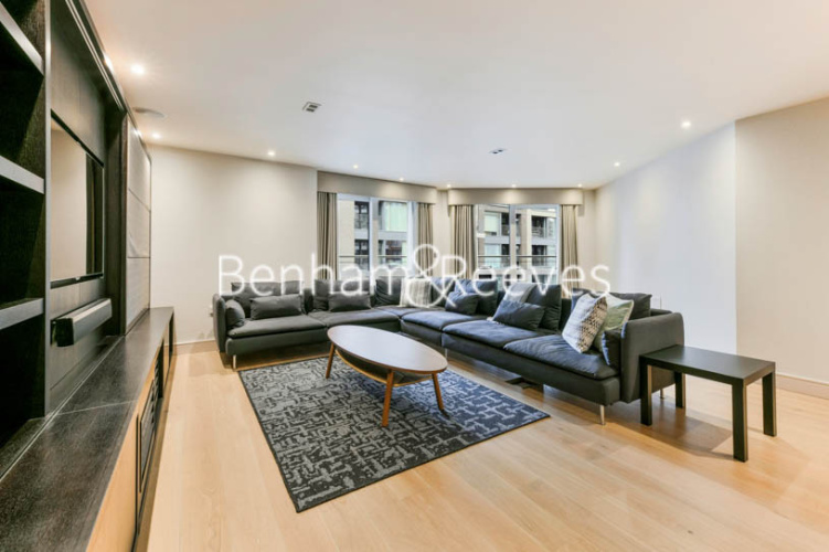 3  bedrooms flat to rent in Park Street, Chelsea Creek, SW6-image 1