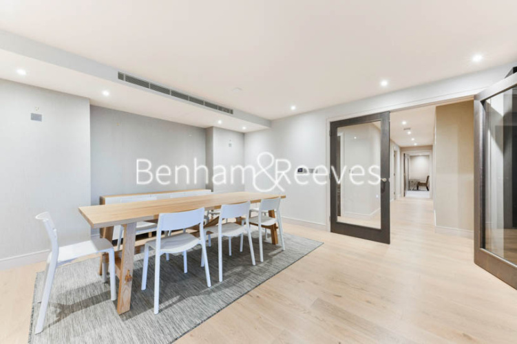 3  bedrooms flat to rent in Park Street, Chelsea Creek, SW6-image 7