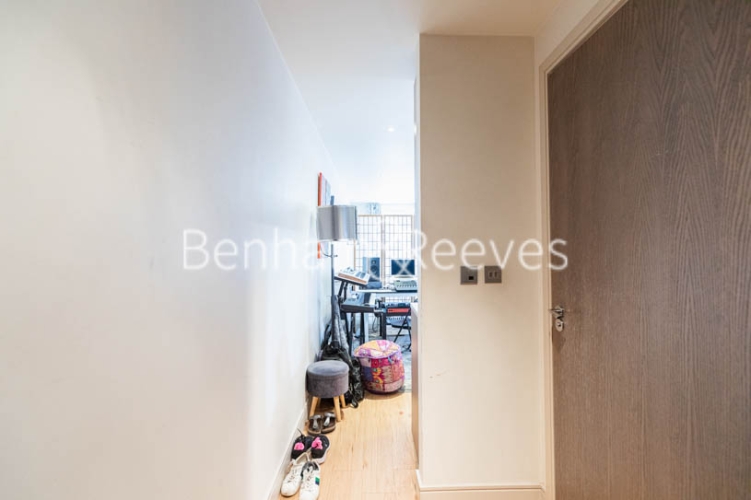 Studio flat to rent in Octavia House, Fulham, SW6-image 5