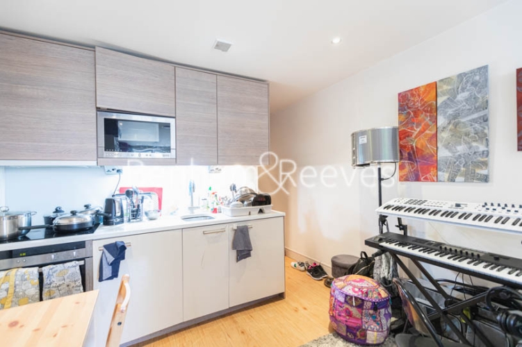 Studio flat to rent in Octavia House, Fulham, SW6-image 6