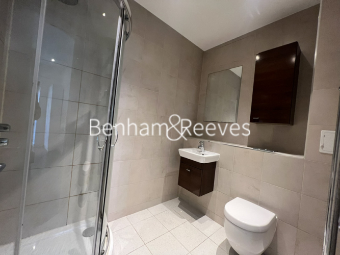 2  bedrooms flat to rent in Townmead Road, Imperial Wharf, SW6-image 4
