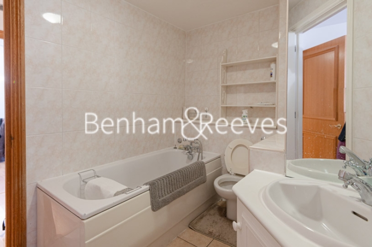 2 bedrooms flat to rent in William Morris Way, Fulham, SW6-image 9