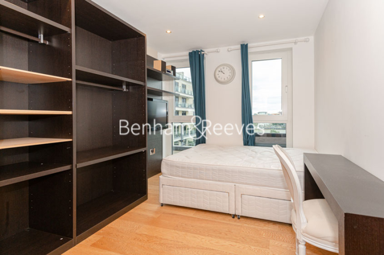 2  bedrooms flat to rent in Mahogany House, Lensbury Avenue, SW6-image 3