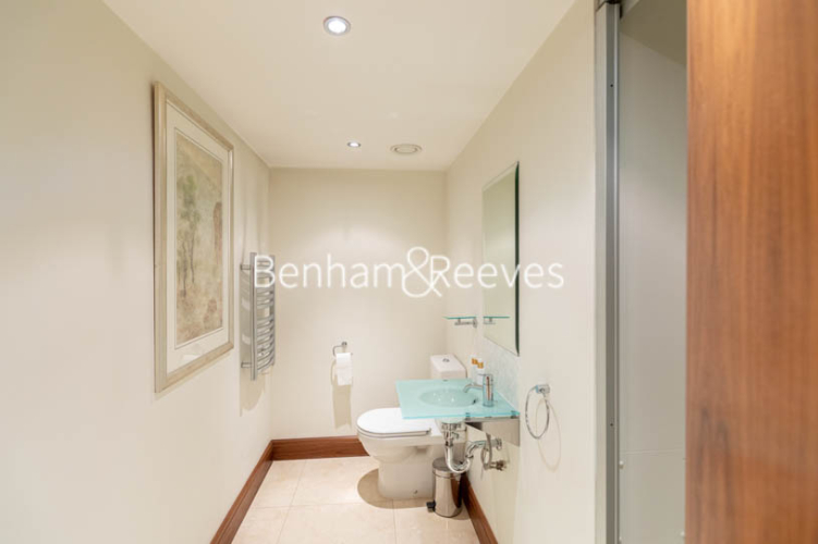 3 bedrooms flat to rent in Copthorne hotel, Fulham Road, SW6-image 11