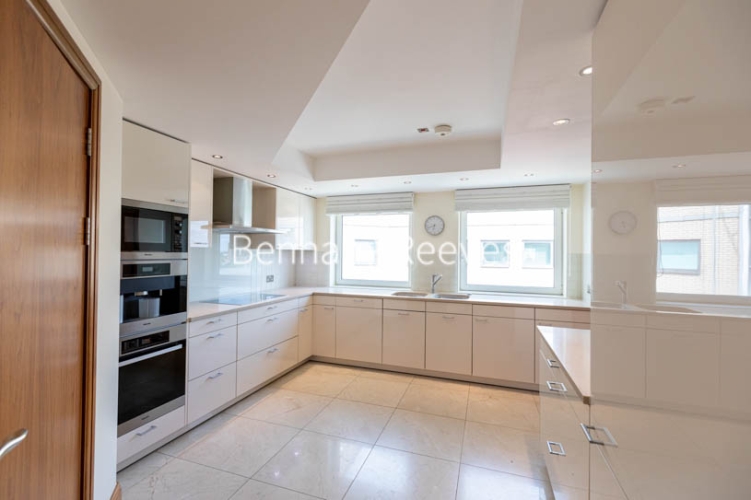 2  bedrooms flat to rent in Copthorne Hotel, Fulham Road, SW6-image 2