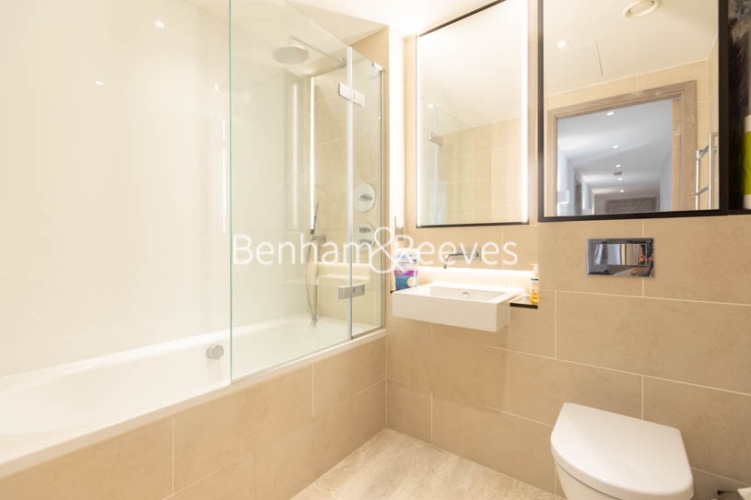 3 bedrooms flat to rent in Drapers Yard, Imperial Wharf, SW18-image 4