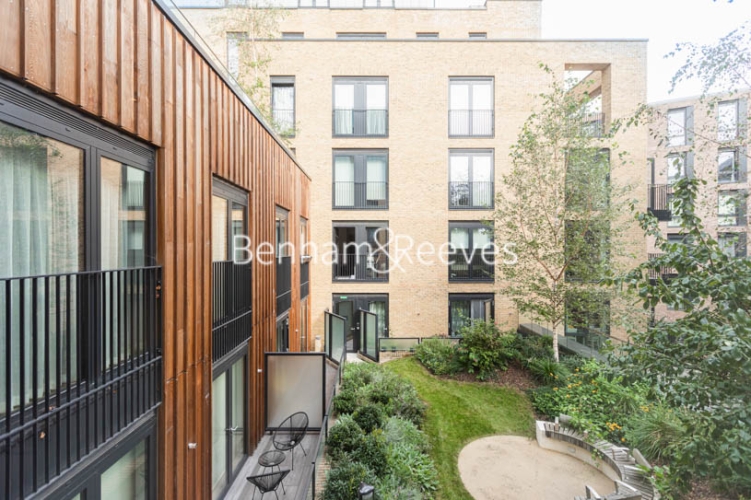 3 bedrooms flat to rent in Drapers Yard, Imperial Wharf, SW18-image 6