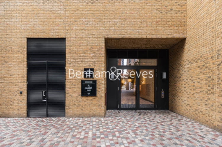 3 bedrooms flat to rent in Drapers Yard, Imperial Wharf, SW18-image 18