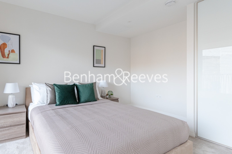 1 bedroom flat to rent in Hampton House, Kings Park Road, SW6-image 10