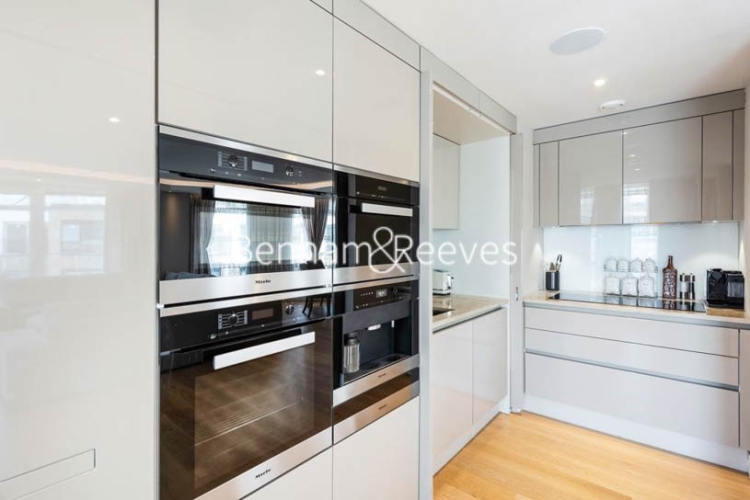 3  bedrooms flat to rent in Chelsea Creek Tower, 12 Park Street, SW6-image 2