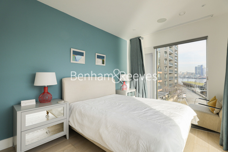 4 bedrooms flat to rent in Central Avenue, Hammersmith And Fulham, SW6-image 4