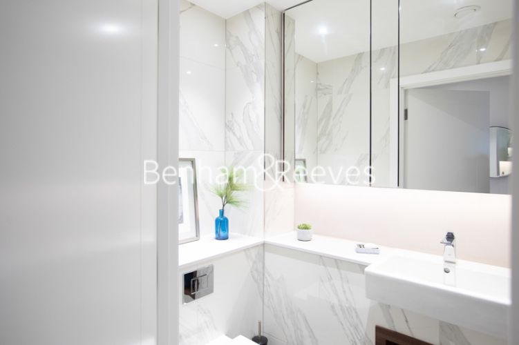 4 bedrooms flat to rent in Central Avenue, Hammersmith And Fulham, SW6-image 16
