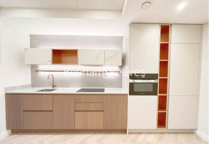 1  bedroom flat to rent in Hampton House, Kings Park Road, SW6-image 9