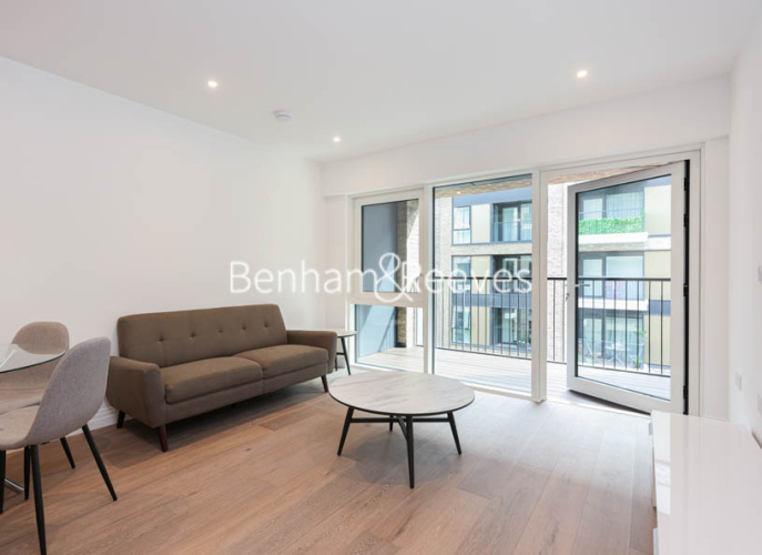 1  bedroom flat to rent in Westwood House, Chelsea Creek, SW6-image 1