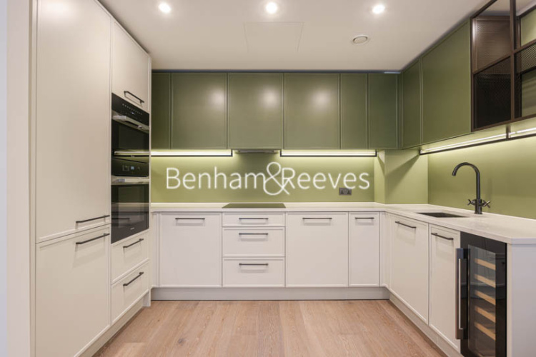 1  bedroom flat to rent in Westwood House, Chelsea Creek, SW6-image 2
