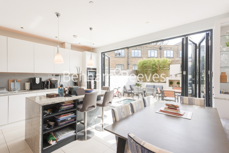 4 bedrooms house to rent in Filmer Road, Fulham, SW6-image 9