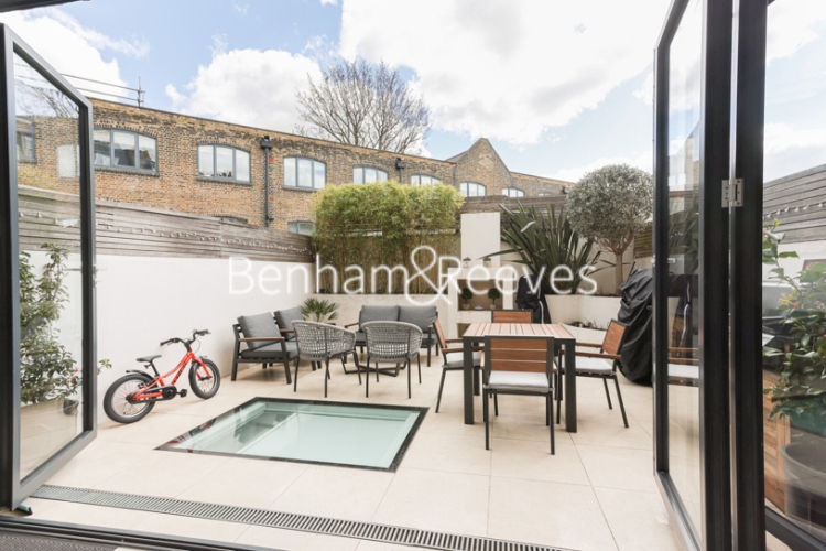 4  bedrooms house to rent in Filmer Road, Fulham, SW6-image 14