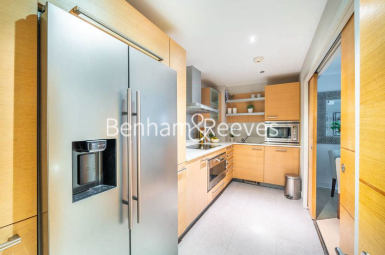 2  bedrooms flat to rent in Fountain House, The Boulevard, SW6-image 2