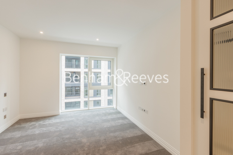 2  bedrooms flat to rent in Lockgate Road, Imperial Wharf, SW6-image 3