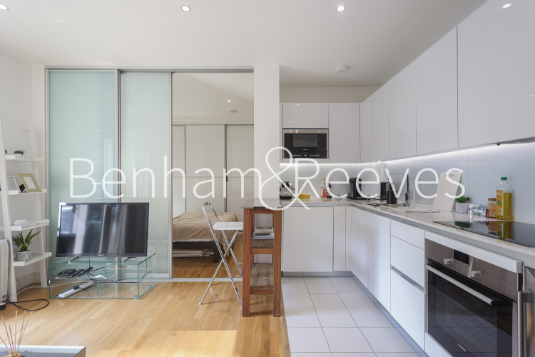 1  bedroom flat to rent in Flotilla House, Juniper Drive, SW18-image 2