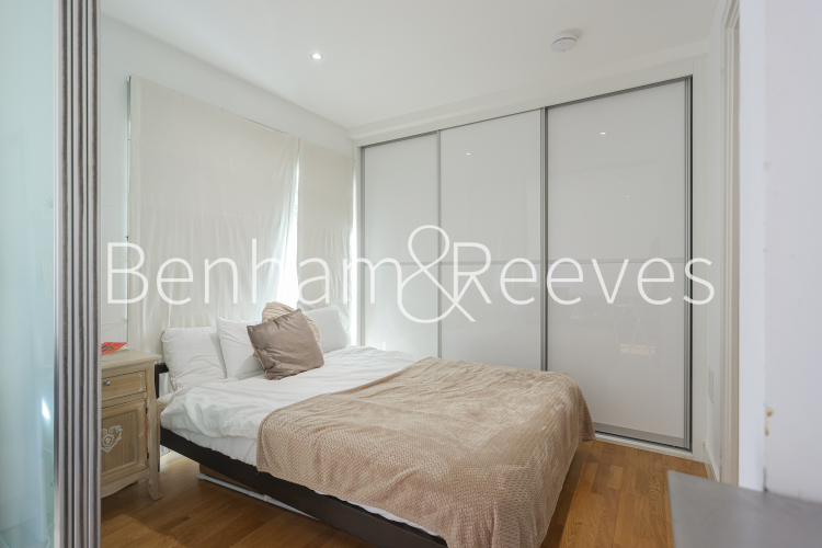 1  bedroom flat to rent in Flotilla House, Juniper Drive, SW18-image 3