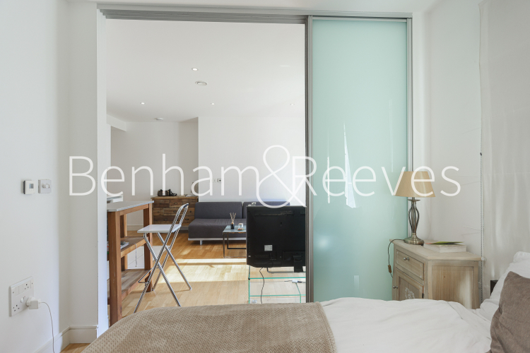 1  bedroom flat to rent in Flotilla House, Juniper Drive, SW18-image 10