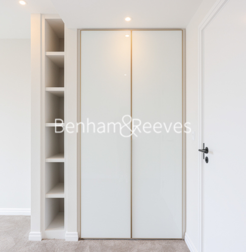 2 bedrooms flat to rent in Saxon House, Kings Road Park, SW6-image 18