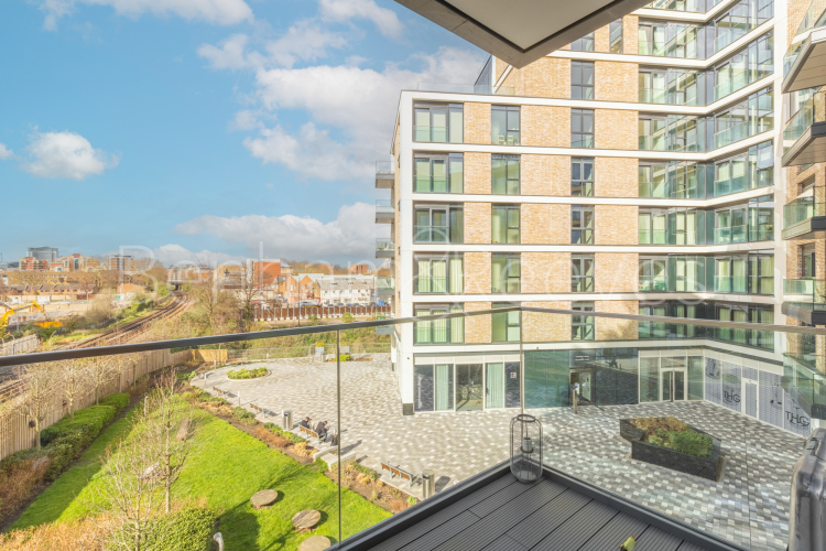 1 bedroom flat to rent in Lighterman Towers, Harbour Avenue, SW10-image 6