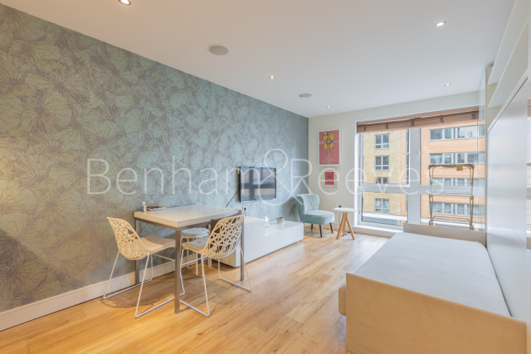 Studio flat to rent in Compass House, Park Street, SW6-image 6
