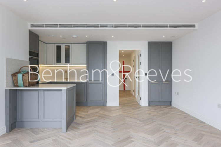 2  bedrooms flat to rent in Kings Tower, Chelsea creek, SW6-image 2