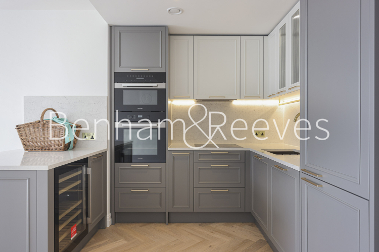 2 bedrooms flat to rent in Kings Tower, Chelsea creek, SW6-image 8