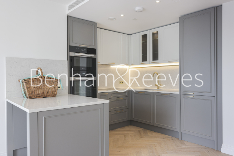 2 bedrooms flat to rent in Kings Tower, Chelsea creek, SW6-image 13