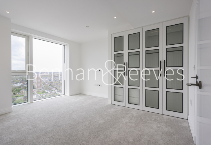 2 bedrooms flat to rent in Kings Tower, Chelsea creek, SW6-image 25