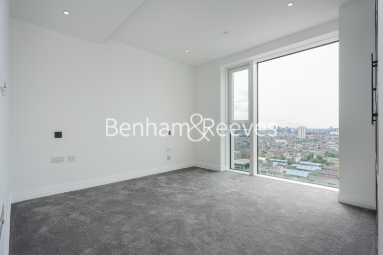 1  bedroom flat to rent in Kings Tower, Chelsea Creek, SW6-image 3