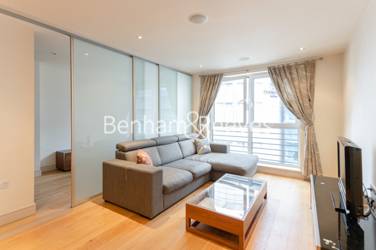 1  bedroom flat to rent in Octavia House, Townmead Road, SW6-image 1