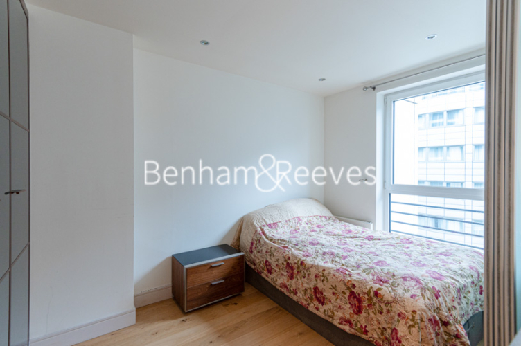 1  bedroom flat to rent in Octavia House, Townmead Road, SW6-image 3
