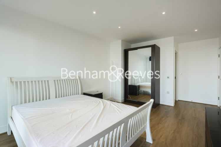 2  bedrooms flat to rent in Ingrebourne Apartments, Central Avenue, SW6-image 3