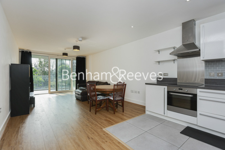 2  bedrooms flat to rent in Ingrebourne Apartments, Central Avenue, SW6-image 7