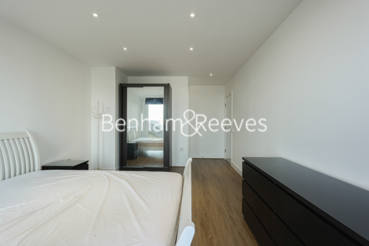 2  bedrooms flat to rent in Ingrebourne Apartments, Central Avenue, SW6-image 8