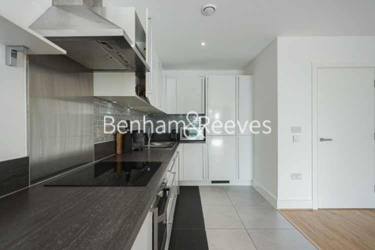 2  bedrooms flat to rent in Ingrebourne Apartments, Central Avenue, SW6-image 12