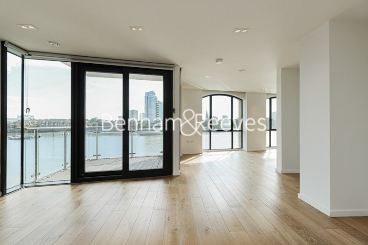 2  bedrooms flat to rent in Chelsea Wharf, Lots Road, SW10-image 27