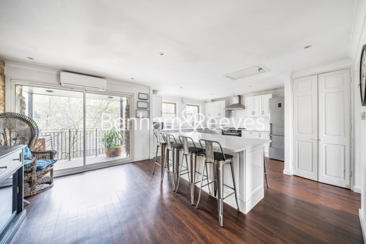 3  bedrooms flat to rent in Battersea Bridge Road, Imperial Wharf, SW11-image 8