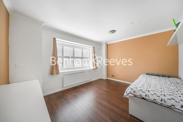 3  bedrooms flat to rent in Battersea Bridge Road, Imperial Wharf, SW11-image 15