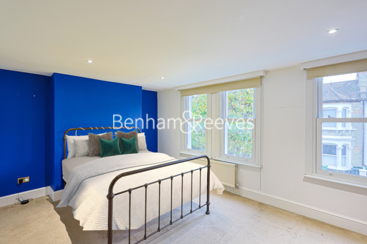 4  bedrooms flat to rent in Rylston Road, Fulham, SW6-image 3