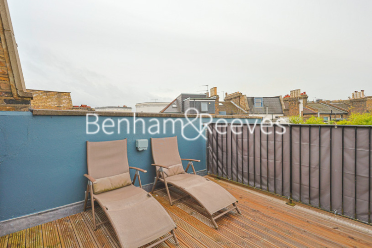 4  bedrooms flat to rent in Rylston Road, Fulham, SW6-image 10