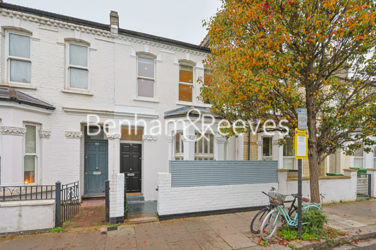 4  bedrooms flat to rent in Rylston Road, Fulham, SW6-image 18